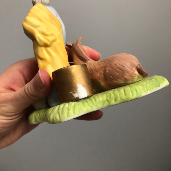 Nativity Ceramic Advent Wreath - Picture 5 of 12